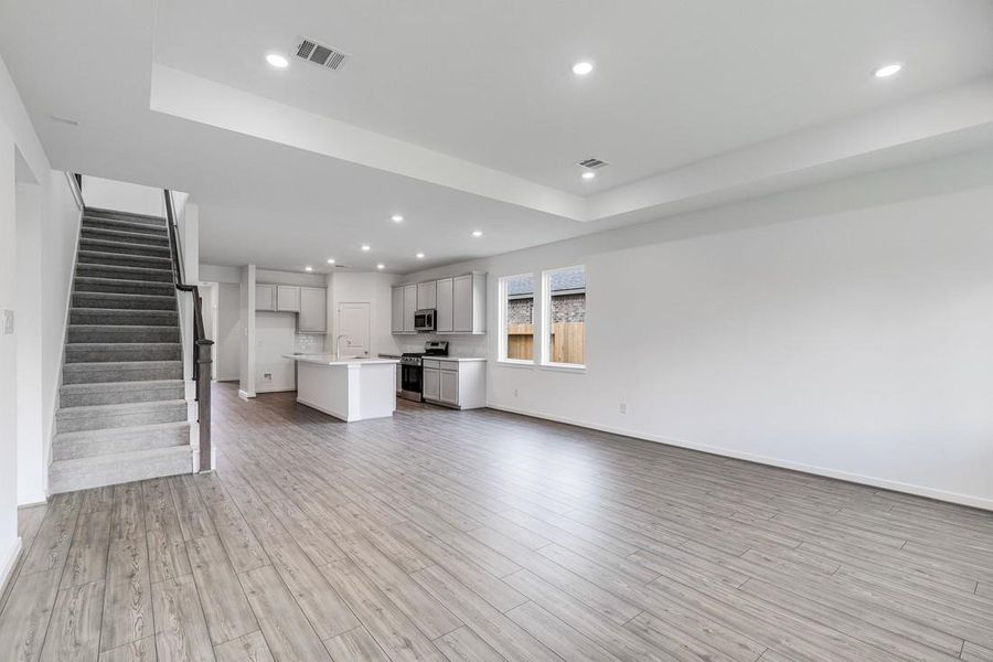 1207 Buffalo Run ~ Ready Now