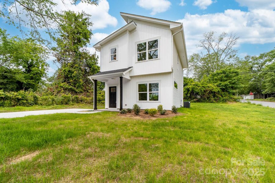 Front exterior of a new home in , Shelby, NC, highlighting curb appeal (Image 21). Front exterior of a new home in , Shelby, NC, highlighting curb appeal (Image 21).
