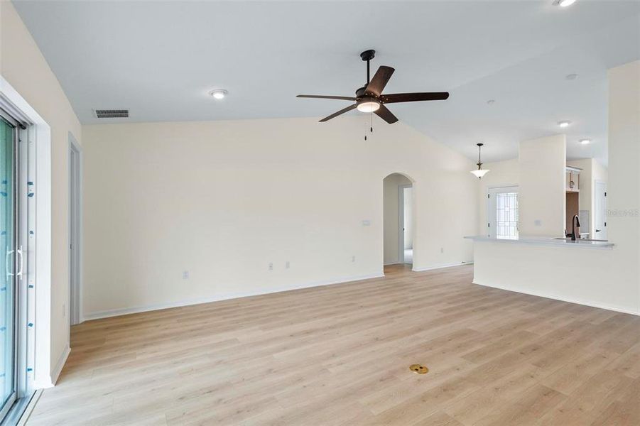 Spacious, unfurnished interior of a new home in , Palm Coast (Image 25).