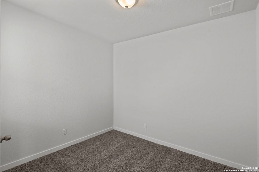 Spacious, unfurnished interior of a new home in Talley Fields, San Antonio (Image 12).