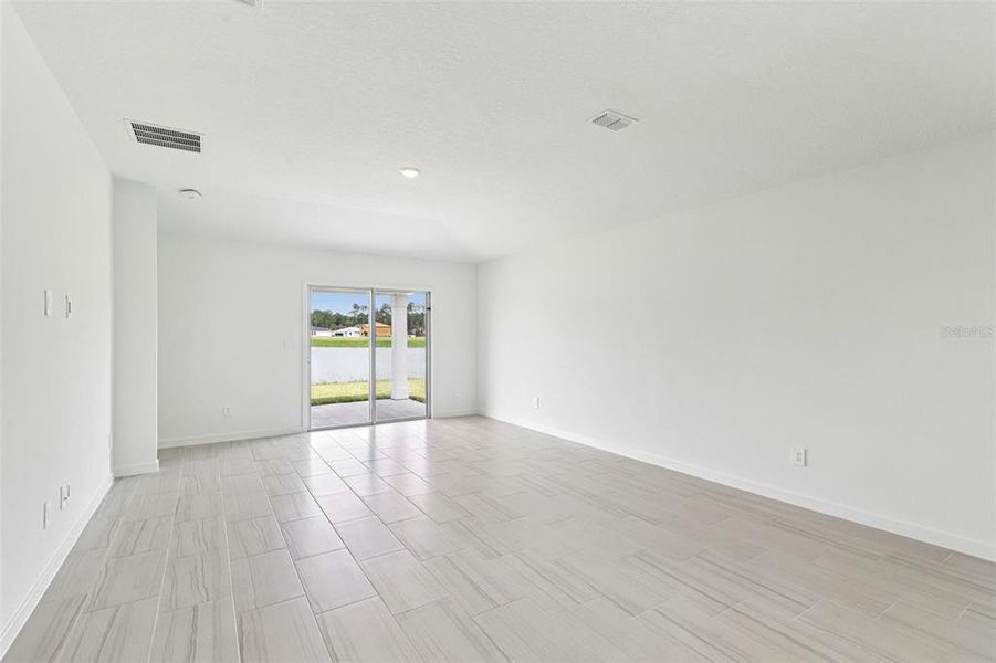 Spacious, unfurnished interior of a new home in , Palm Coast (Image 15).