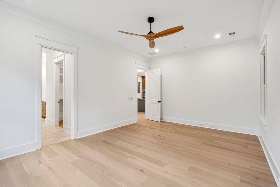 Spacious, unfurnished interior of a new home in , Mount Pleasant (Image 74).