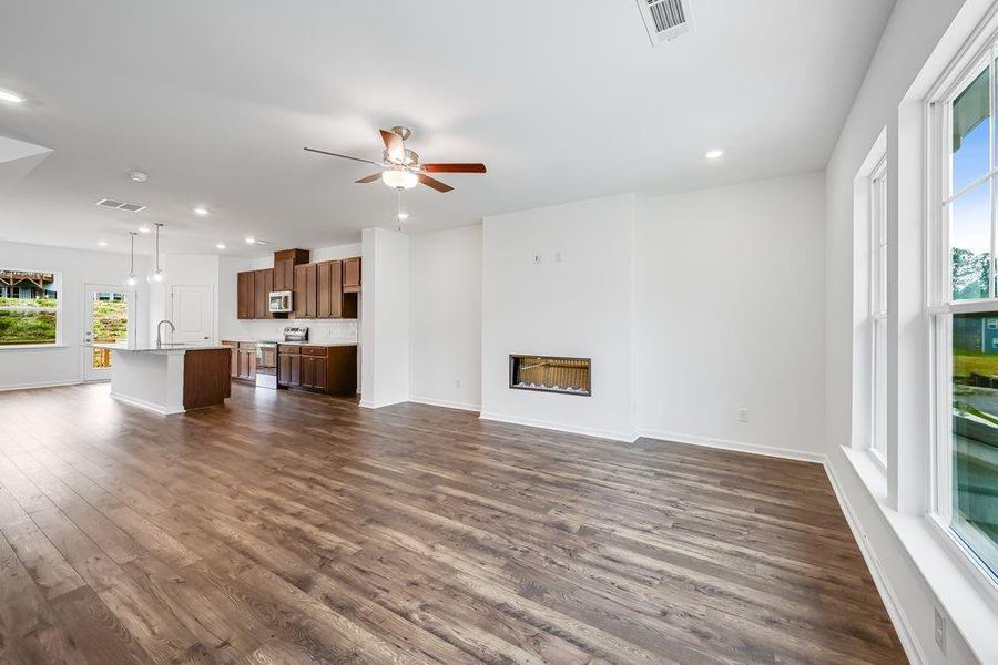 Image 32 of a home in Auburn Glen Towns.