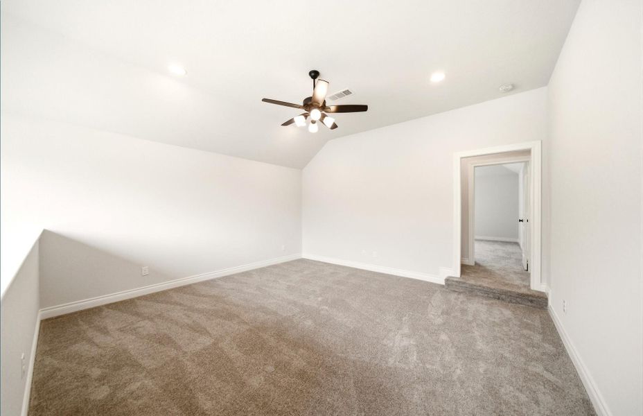 Spacious, unfurnished interior of a new home in Bridgeland 60′, Cypress (Image 42).