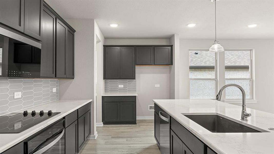 12. 1101 Rushing - Kitchen (4)