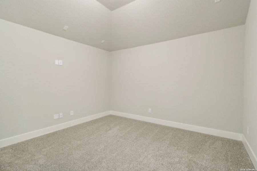 Spacious, unfurnished interior of a new home in , San Antonio (Image 11).