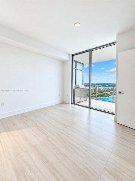 Spacious, unfurnished interior of a new home in , North Miami (Image 13).