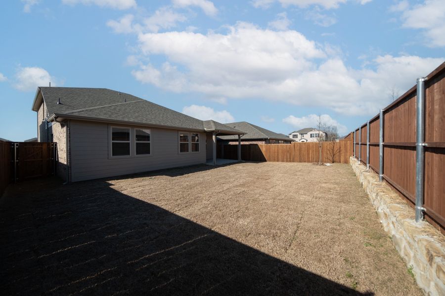 Exterior details and patio area of a home in Chalk Hill, Celina (Image 2).