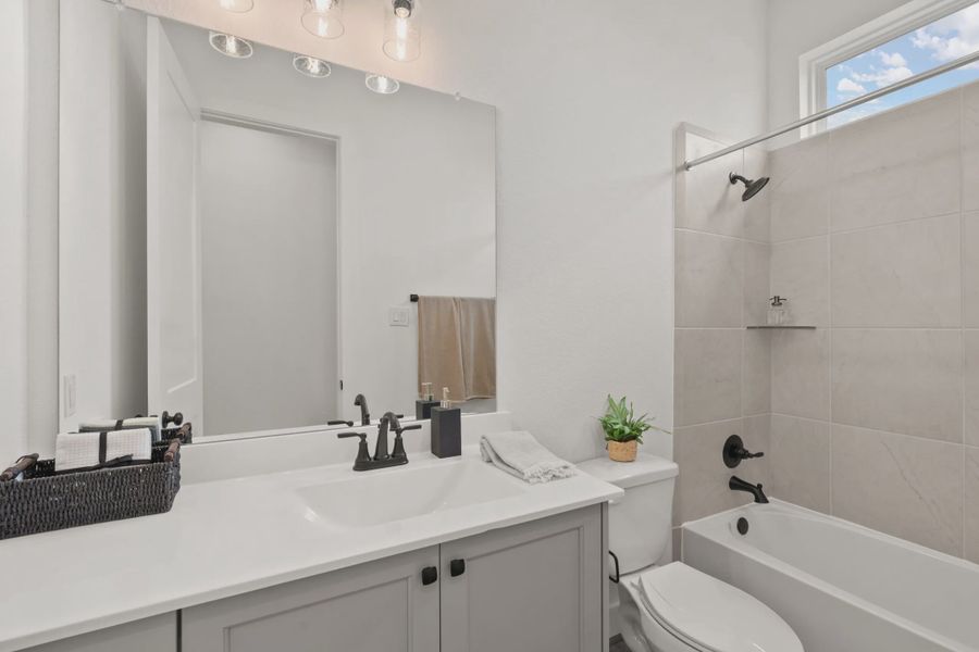 Representative furnished interior of a home built from the Viola by Chesmar Homes in Mulberry Farms, Santa Fe (Image 8).