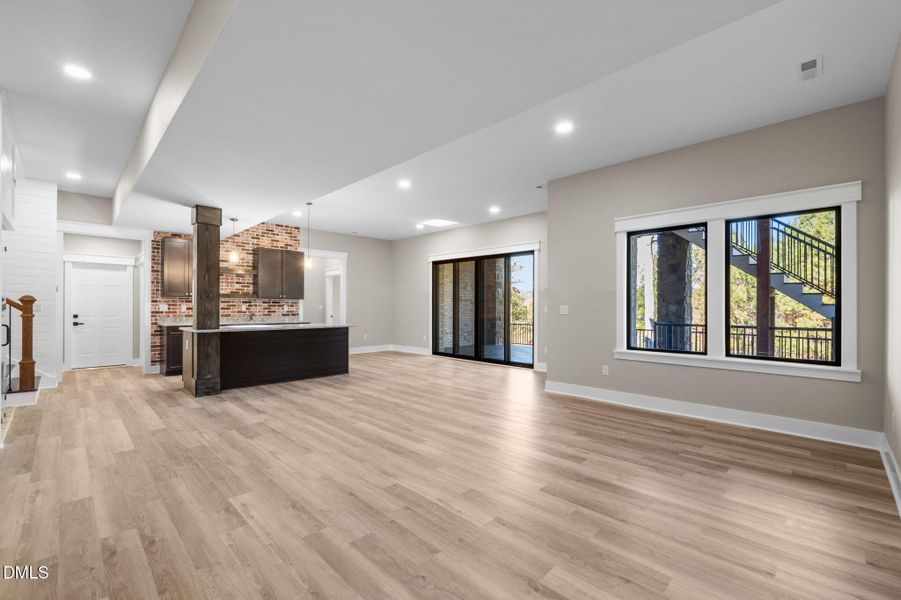 63-web-or-mls-P1095792