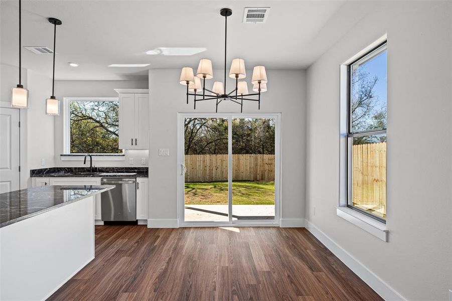 Spacious, unfurnished interior of a new home in , Granbury (Image 21).