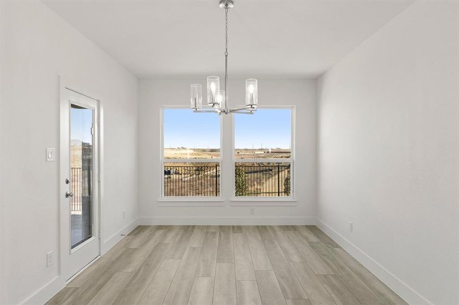 Spacious, unfurnished interior of a new home in Edgewood Creek, Celina (Image 31).