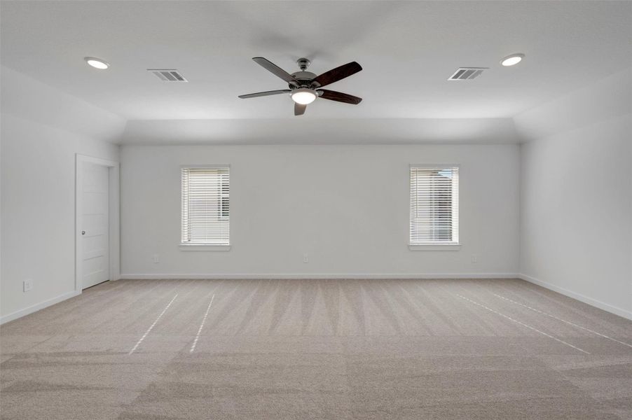 Spacious, unfurnished interior of a new home in Wildrye, Waller (Image 20).