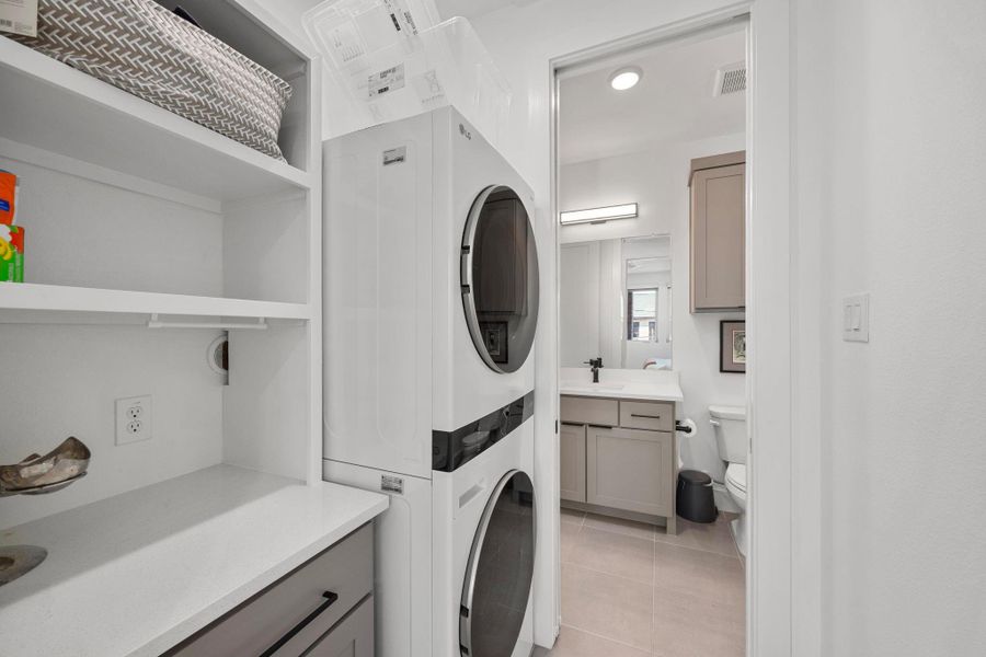 Casita includes its own laundry area, making it perfect for extended family stays or multigenerational living—offering convenience and independence for everyday routines.
