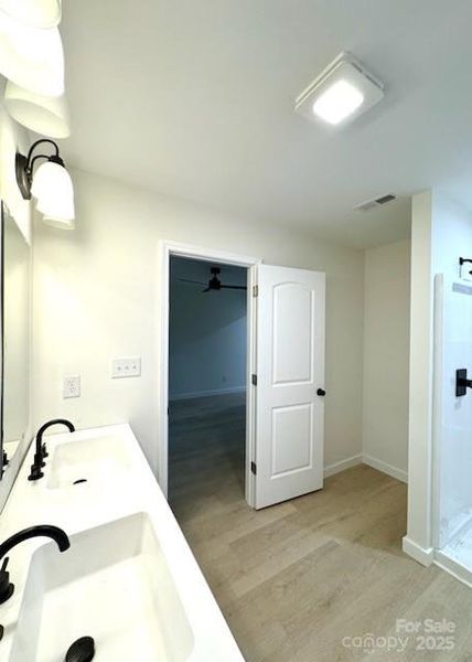 Master Bath with double sinks Master Bath with double sinks