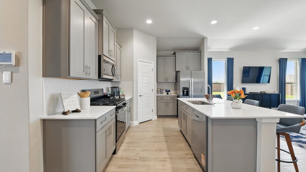 Furnished interior view inside a new home in Rock Creek West, Fort Worth (Image 11). Furnished interior view inside a new home in Rock Creek West, Fort Worth (Image 11).