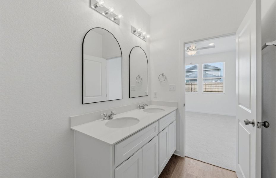 Furnished interior view inside a new home in Alto, San Marcos (Image 8).