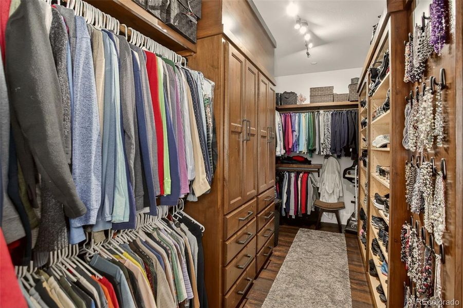 Furnished interior view inside a new home in , Evergreen (Image 23).