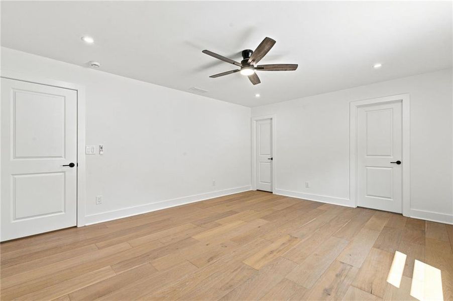 Spacious, unfurnished interior of a new home in , Sugar Hill (Image 39).
