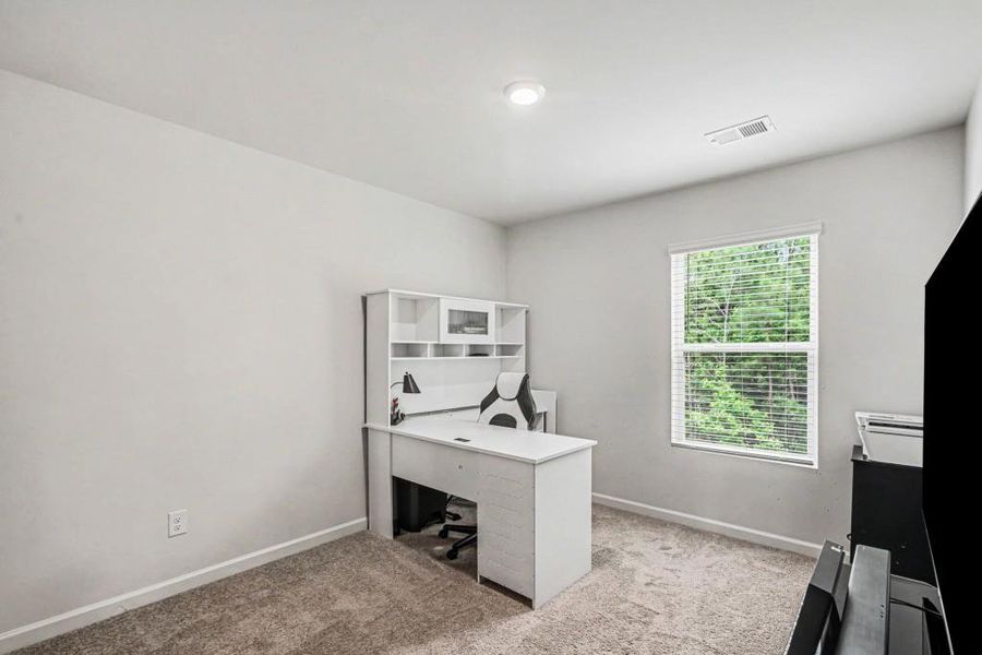 Furnished interior view inside a new home in , Fairburn (Image 30).