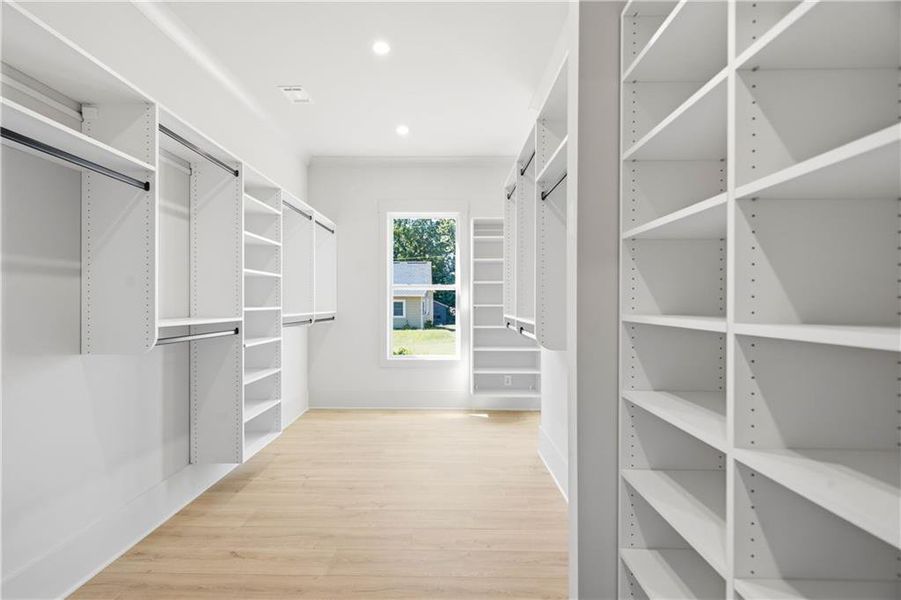 Spacious, unfurnished interior of a new home in , Buford (Image 49).