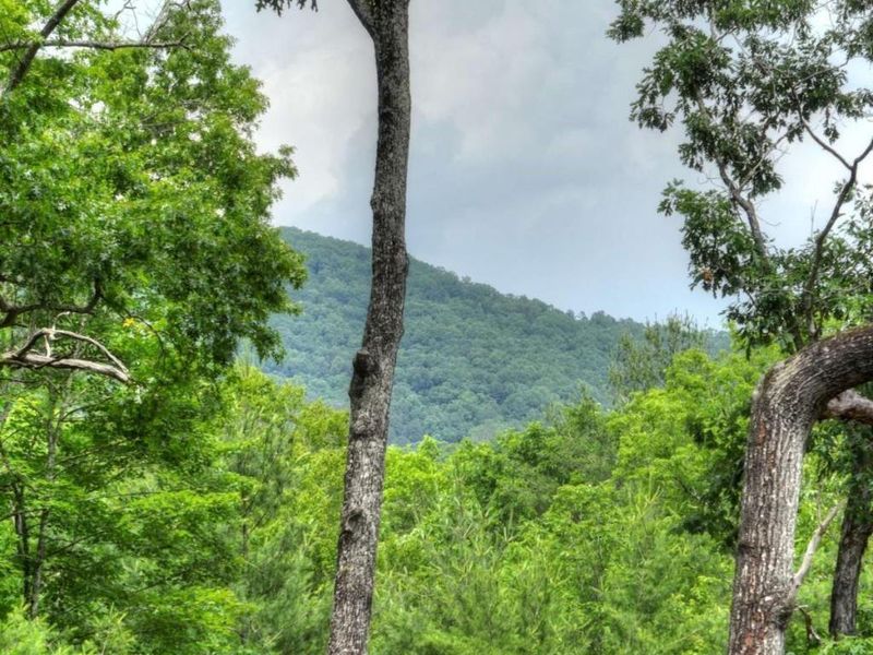 Image 48 of a home in .