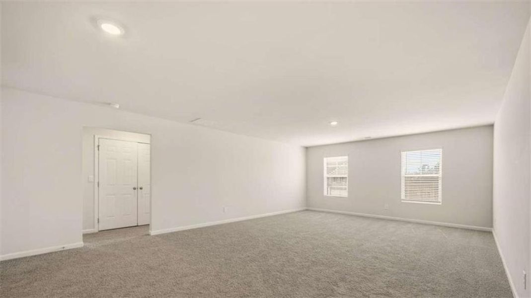 Spacious, unfurnished interior of a new home in Bridle Creek, Locust Grove (Image 16).