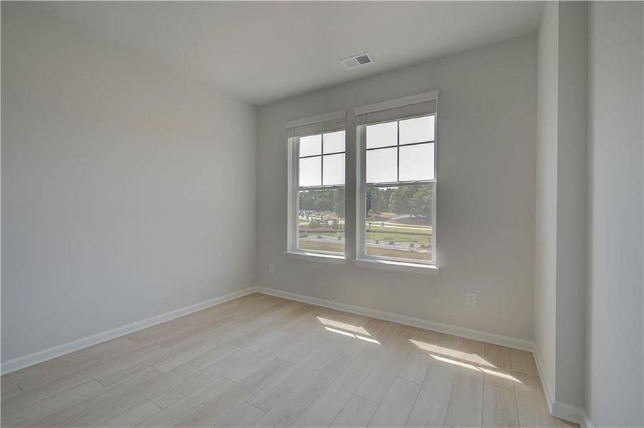 Spacious, unfurnished interior of a new home in Daybreak, Newnan (Image 25).