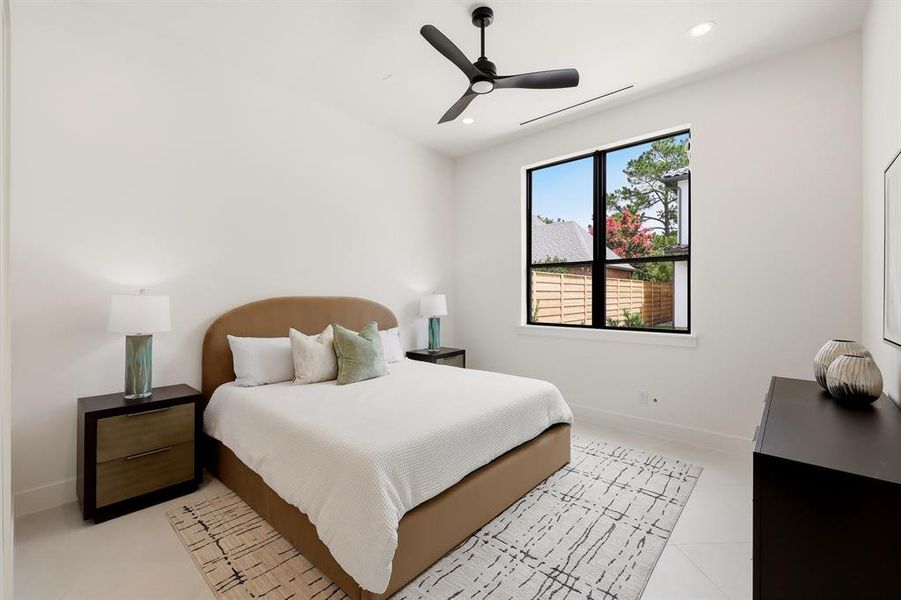 Furnished interior view inside a new home in , Dallas (Image 16).