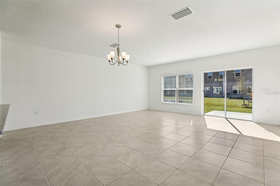 Spacious, unfurnished interior of a new home in , Lake Wales (Image 12).