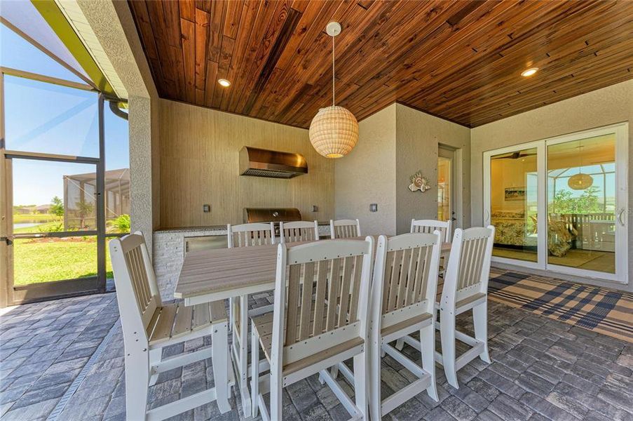 Exterior details and patio area of a home in , Venice (Image 21).