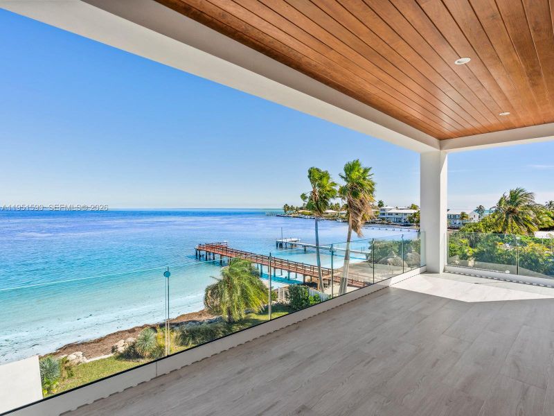 Exterior details and patio area of a home in , Marathon (Image 30).