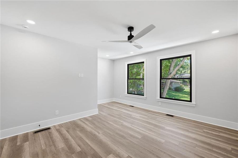 Spacious, unfurnished interior of a new home in , Roswell (Image 24).