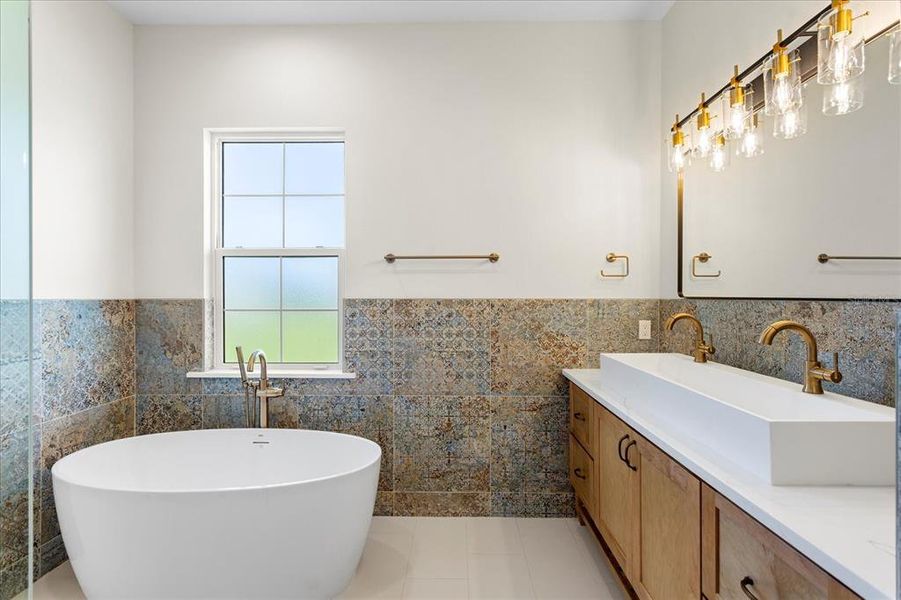 Furnished interior view inside a new home in , Auburndale (Image 10).