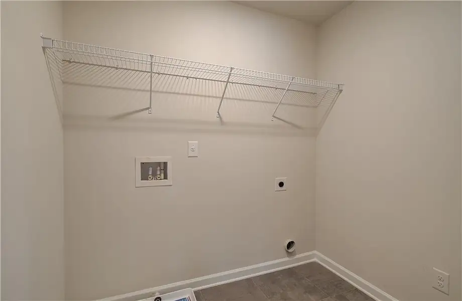 Spacious, unfurnished interior of a new home in , Lawrenceville (Image 13).