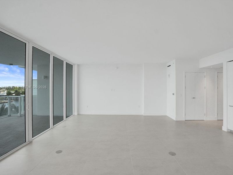 Image 53 of a home in .