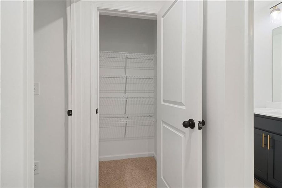 Spacious, unfurnished interior of a new home in Laurelwood, Douglasville (Image 27).