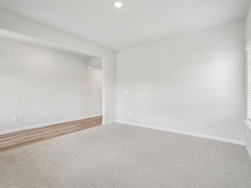 Spacious, unfurnished interior of a new home in Northwoods at Mirror Lake, Villa Rica (Image 18).