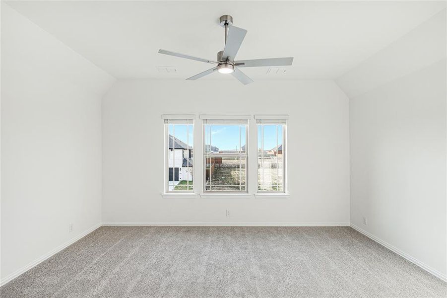 Spacious, unfurnished interior of a new home in Country Lakes Classic 60, Argyle (Image 25).