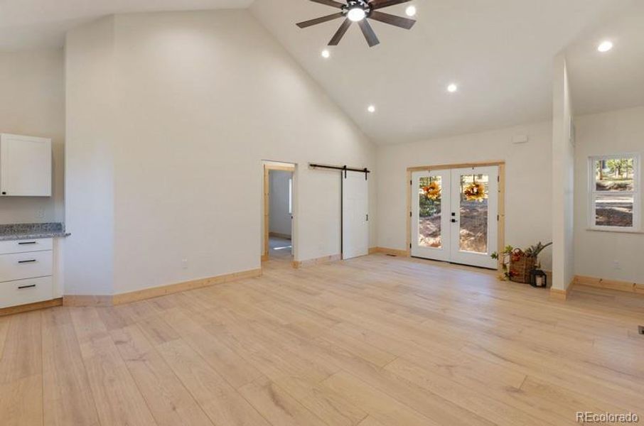 Spacious, unfurnished interior of a new home in , Florissant (Image 22).
