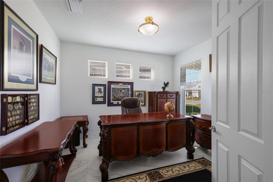 Furnished interior view inside a new home in , Bradenton (Image 7).