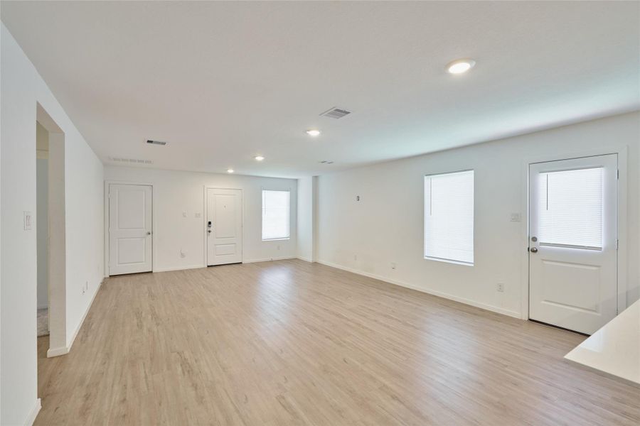 Spacious, unfurnished interior of a new home in Tavola: Cottage Collection, New Caney (Image 33).