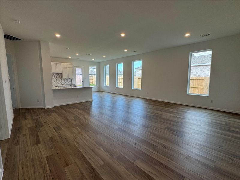 Pictures are representative of same floor plan - not actual home Pictures are representative of same floor plan - not actual home