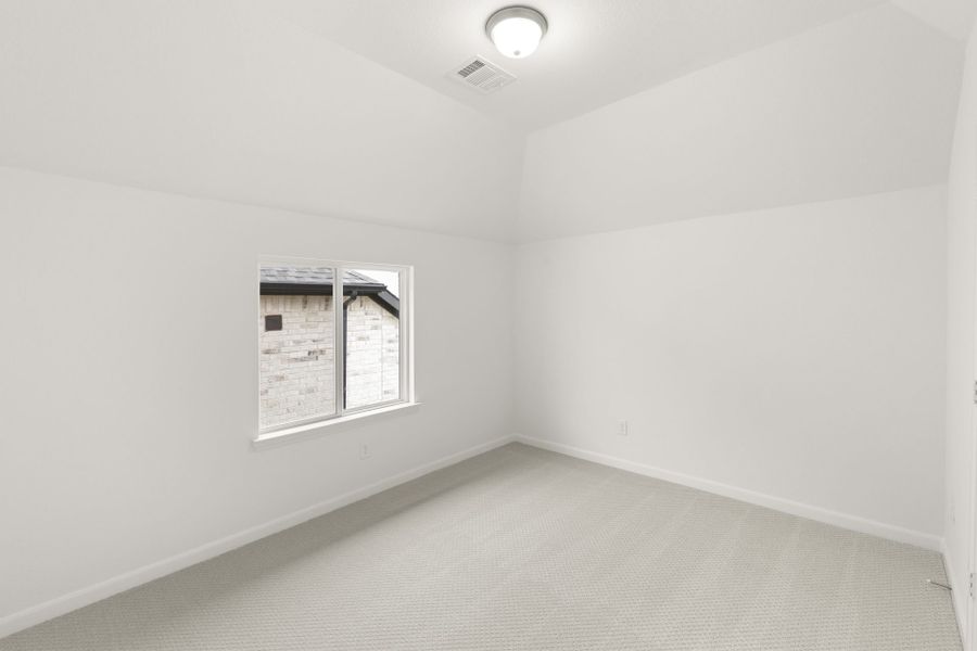 Spacious, unfurnished interior of a new home in Creekview Meadows, Pilot Point (Image 21).