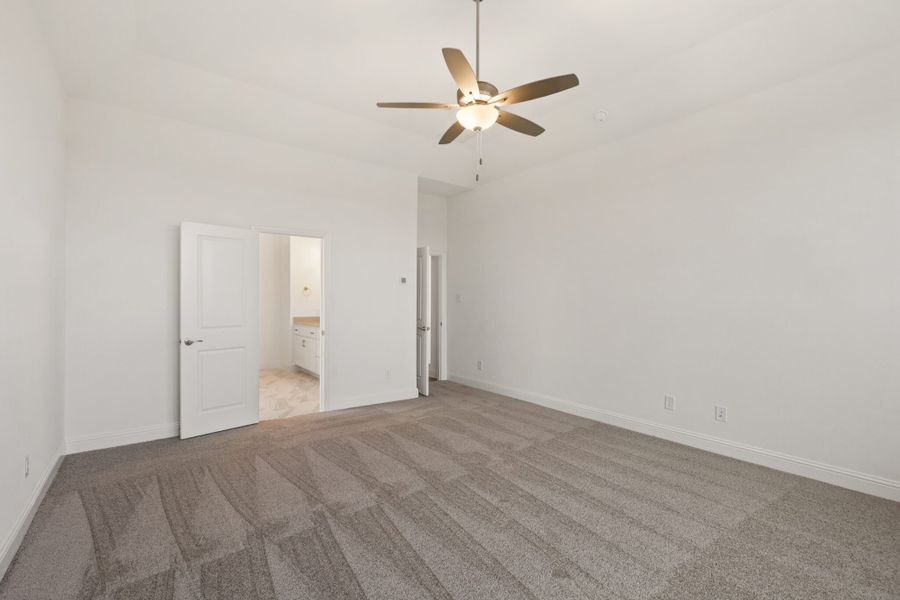 Spacious, unfurnished interior of a new home in Lake Breeze, Lavon (Image 36). Spacious, unfurnished interior of a new home in Lake Breeze, Lavon (Image 36).
