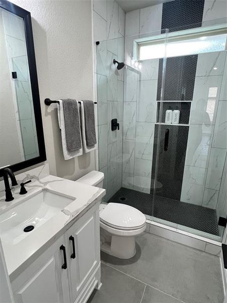 Other Interior Picture of Similar Bathroom #2 Built by Tx Best Home Builders.