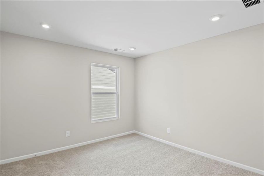 Spacious, unfurnished interior of a new home in Sage Woods, Dallas (Image 27). Spacious, unfurnished interior of a new home in Sage Woods, Dallas (Image 27).