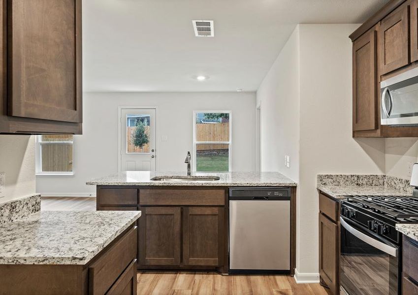 The kitchen of the Rio Grande has sprawling granite countertops.