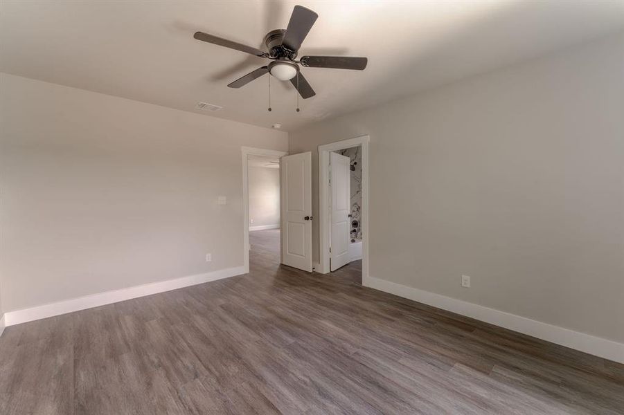 Spacious, unfurnished interior of a new home in , Fort Worth (Image 20).