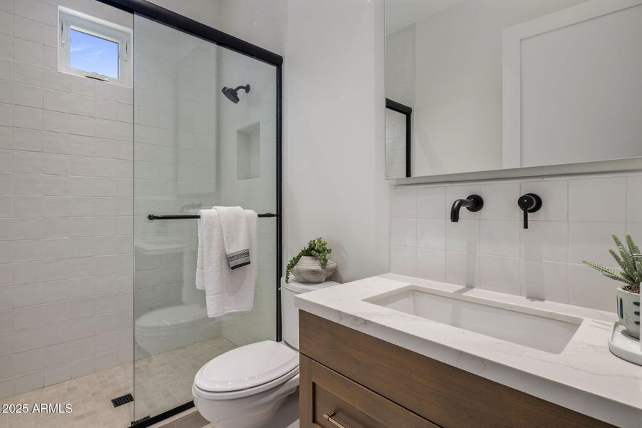 38-web-or-mls-IMG_4552 38-web-or-mls-IMG_4552